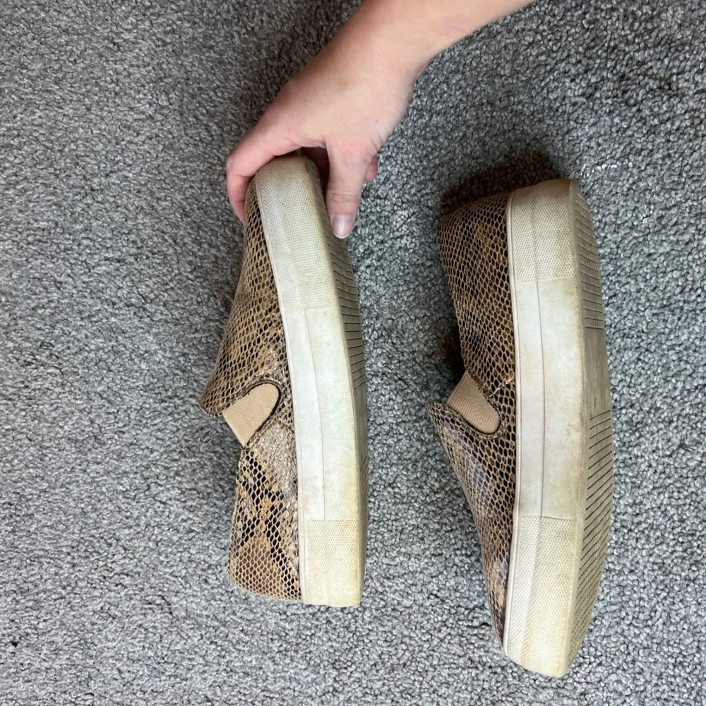 Volatile Womens Slip On Sneakers womens 8 Snake Print Tan Black Casual‎ Shoes
